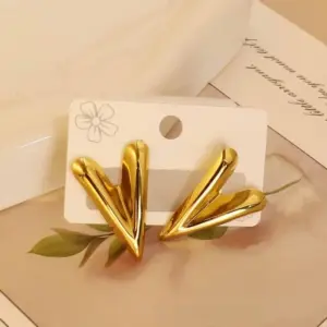 Gold Earrings060 / 18k