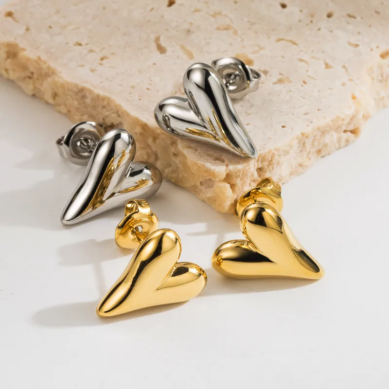 Wholesale 1 Pair Casual Simple Style Classic Style Heart Shape Plating Three-dimensional 304 Stainless Steel 14K Gold Plated Stainless Steel Earrings