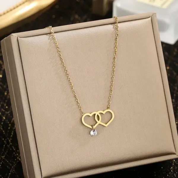 201 Stainless Steel 304 Stainless Steel Heart Shape Ion Plating (IP) Stone-Free 18K Gold Plated Simple Style Waterproof Non Tarnish Regular Chain Silver Pendant Necklace