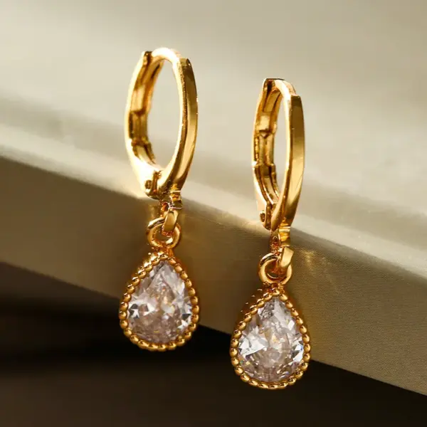 Wholesale 1 Pair Simple Style Commute Water Droplets Plating Inlay Copper Zircon 18k Gold Plated Earrings