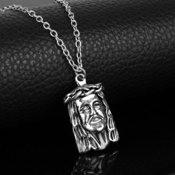 Wholesale Hot Selling European and American Personalized Hiphop Jesus Retro Portrait Pendant Fashion Trendy Commemorative Necklace Jewelry for Men and Women