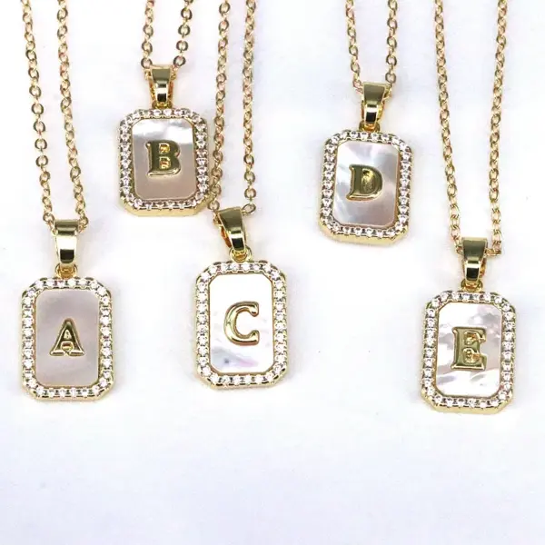 Wholesale Copper 18K Gold Plated Simple Style Classic Style Plating Inlay Letter Shell Pendant Necklace
