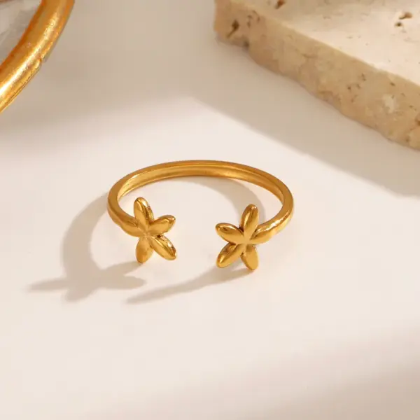 Ion Plating (IP) 18K Gold Plated Flower 304 Stainless Steel Simple Style Waterproof Non Tarnish Open Rings