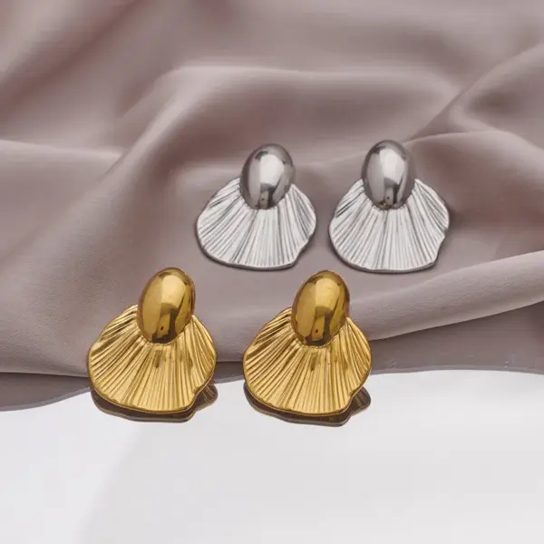 PVD Coated 18K Gold Plated Square Bow Knot Shell 304 Stainless Steel Vintage Style Exaerated Waterproof Non Tarnish Ear Studs