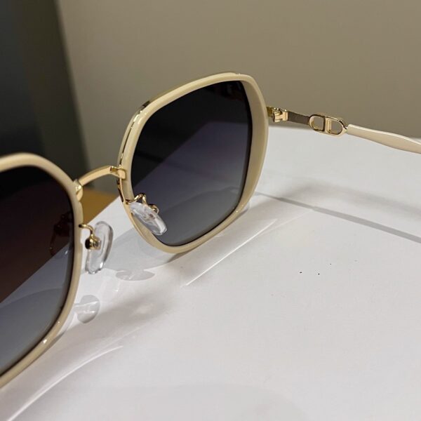 Wholesale 2025 New Style Sunglasses for Women, High-End, Face-Showing, Small Anti-Uv Women's Sunglasses, Trendy Driving Sunshade Glasses