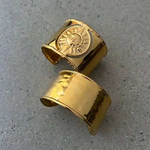 Ion Plating (IP) Real Gold Plated 18K Gold Geometric Sun 304 Stainless Steel Elegant Cute Shiny Waterproof Non Tarnish 304 Stainless Steel Bangle