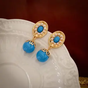 Silver Needle Mid-Ancient Oval Pearl Acrylic Ball Earrings