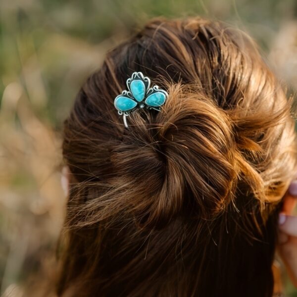 Wholesale Retro style flower-shaped alloy hairpin inlaid with turquoise