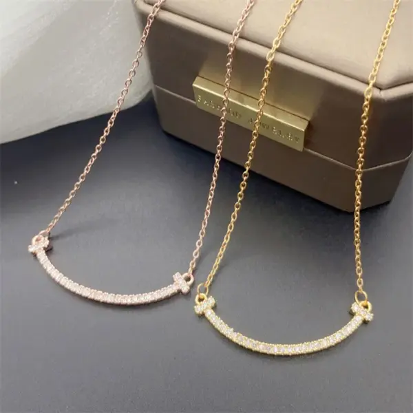 Wholesale PVD Coated Real Gold Plated Smile Face Stainless Steel Modern Style Waterproof Non Tarnish Necklace