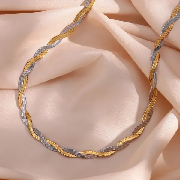 Wholesale PVD Coated Real Gold Plated 18K Gold Solid Color 304 Stainless Steel Simple Style Waterproof Non Tarnish 304 Stainless Steel Necklace