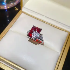 75 # Ring - Silver - / Red