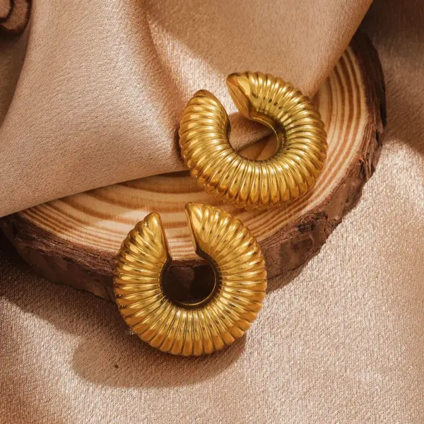 PVD Coated 18K Gold Real Gold Plated Solid Color Titanium Steel Simple Style Waterproof Non Tarnish Ear Cus