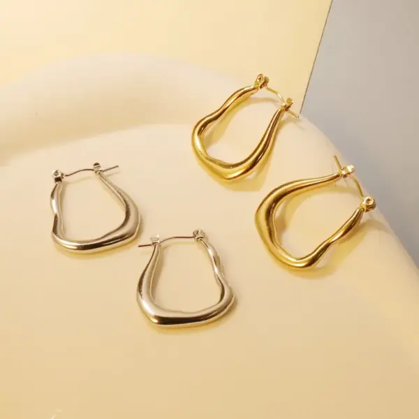 Wholesale 1 Pair Simple Style U Shape Plating 304 Stainless Steel 18K Gold Plated Earrings