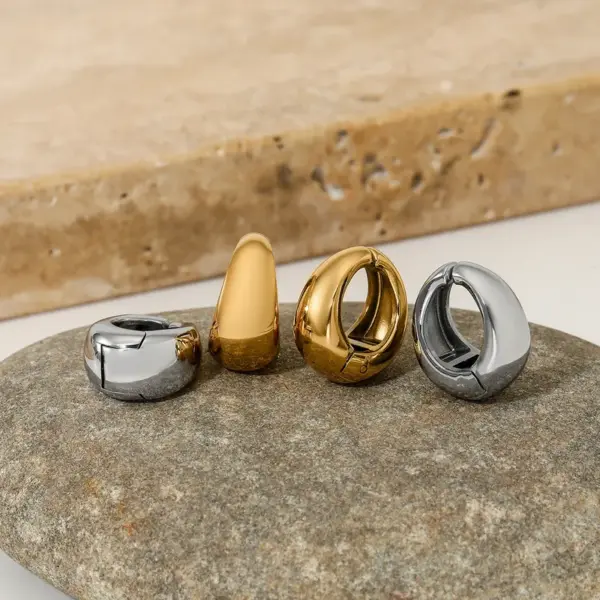 Wholesale PVD Coated Real Gold Plated 16K Gold White Gold Plated Solid Color 304 Stainless Steel Modern Style Artistic Waterproof Non Tarnish Ear Cuffs