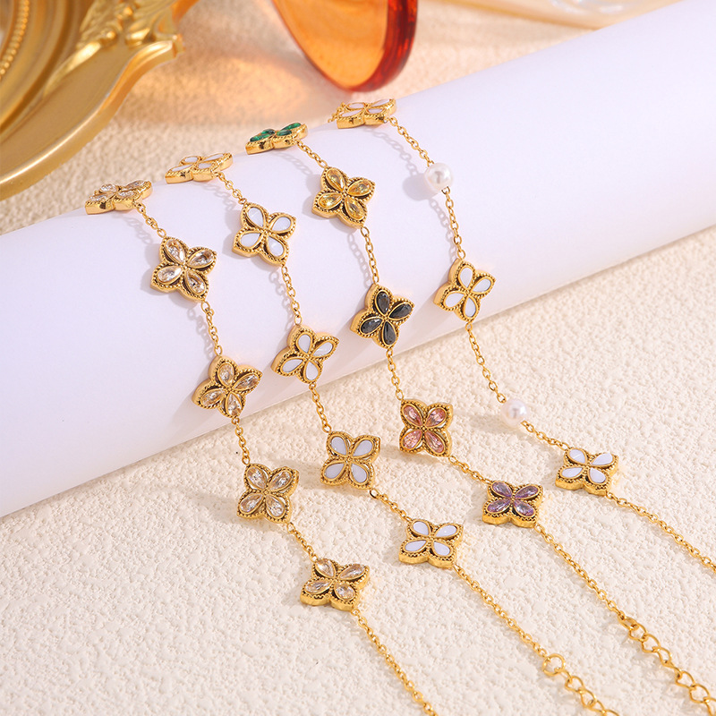 Wholesale New Fashionable Zircon Clover Bracelet for Women High Version Niche Four-Leaf Clover Bracelet Light Luxury High-End Jewelry