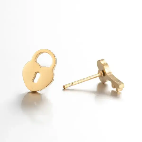 Wholesale PVD Coated Real Gold Plated Apple Stainless Steel Simple Style Waterproof Non Tarnish Ear Studs