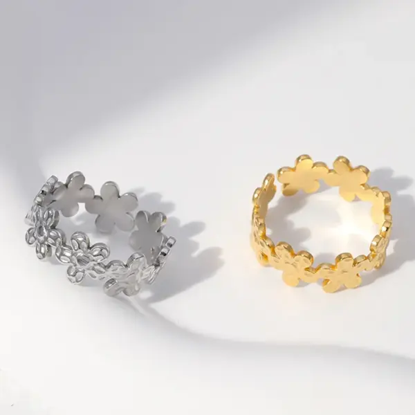Wholesale PVD Coated Real Gold Plated Flower Stainless Steel Sweet Waterproof Non Tarnish Rings