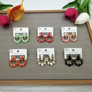 Ring-shaped Oil Drop Earrings Random Color / 18k