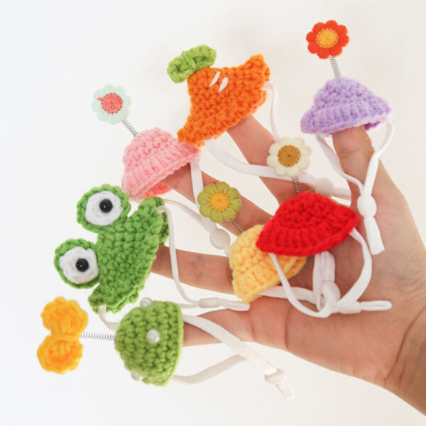 Wholesale in stock Hamster Golden Bear Hat Hamster Clothes Pet Headwear Hat Honey Bag Flower Branch Dutch Pig Bag suit