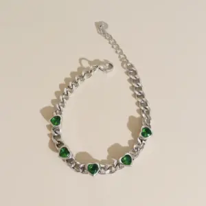 Aps961 White Gold Color + Green Heart