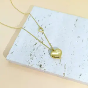 PVD Coated 18K Gold Plated Heart Shape 304 Stainless Steel Fashion Waterproof Non Tarnish 304 Stainless Steel Pendant Necklace