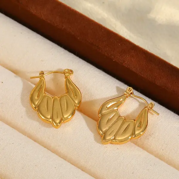 Wholesale 1 Pair Basic Simple Style Heart Shape Plating 304 Stainless Steel 18K Gold Plated Earrings