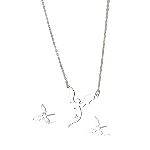 Wholesale Stainless steel cut dragon pendant clavicle chain