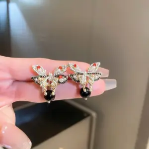 24 Silver Needle-Black