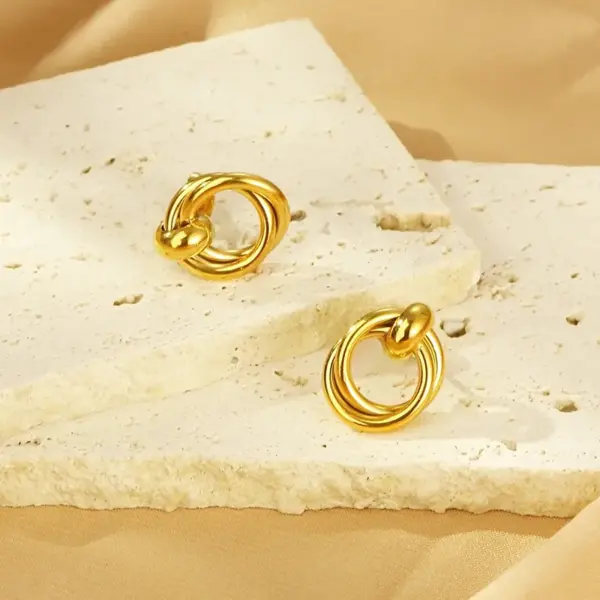 PVD Coated 18K Gold Plated Circle 304 Stainless Steel Simple Style Waterproof Non Tarnish Ear Studs