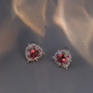 E318 Red Love Earrings