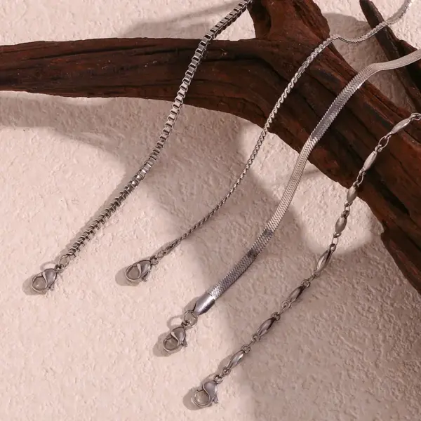 Wholesale 304 Stainless Steel Oval PVD Coated 18K Real Gold Plated Simple Style Classic Style Waterproof Non Tarnish Silver Anklet