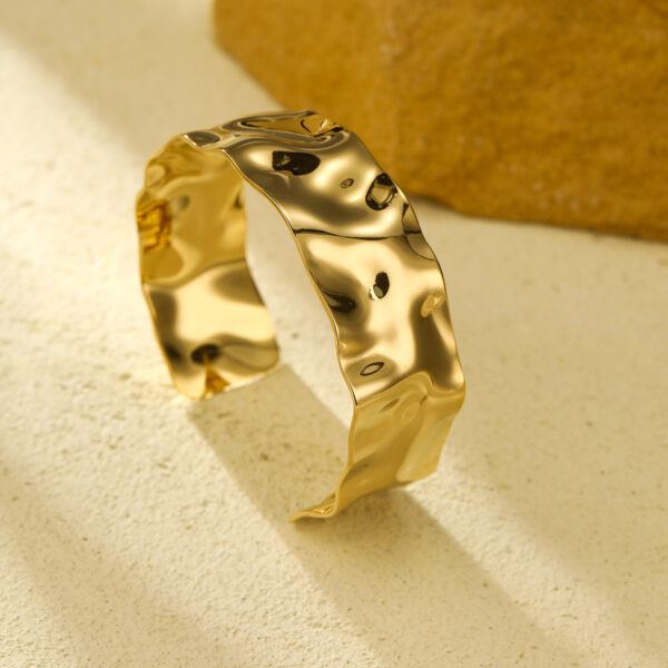 Wholesale European and American Cross-border Exaggerated Personality All-match Titanium Bracelet Fashion High-end Sense Wide Face Design Open Stainless Steel Handpiece