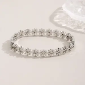 Chrysanthemum Bracelet / Silver