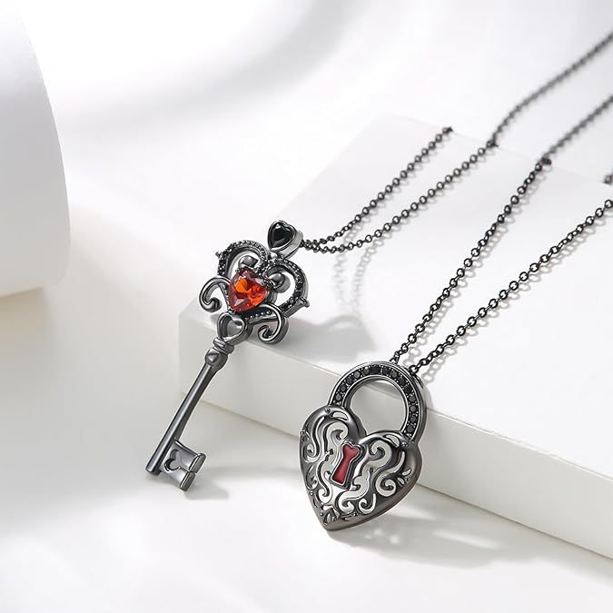 Wholesale European and American personality hollow diamond love clavicle chain key lock creative cole girlfriends gift necklace pendant pair