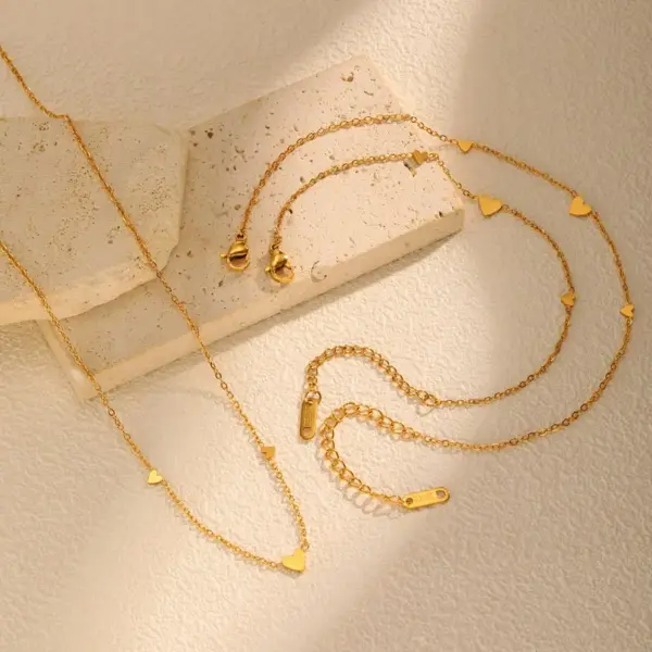 Wholesale PVD Coated Real Gold Plated 18K Gold Heart Shape 201 Stainless Steel IG Style Waterproof Non Tarnish 201 Stainless Steel Lobster Trigger Clasp Closure Chain Bracelet Necklace