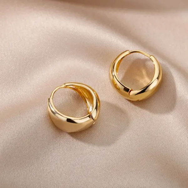 Wholesale PVD Coated Real Gold Plated Circle Stainless Steel Simple Style Commute Waterproof Non Tarnish Earrings