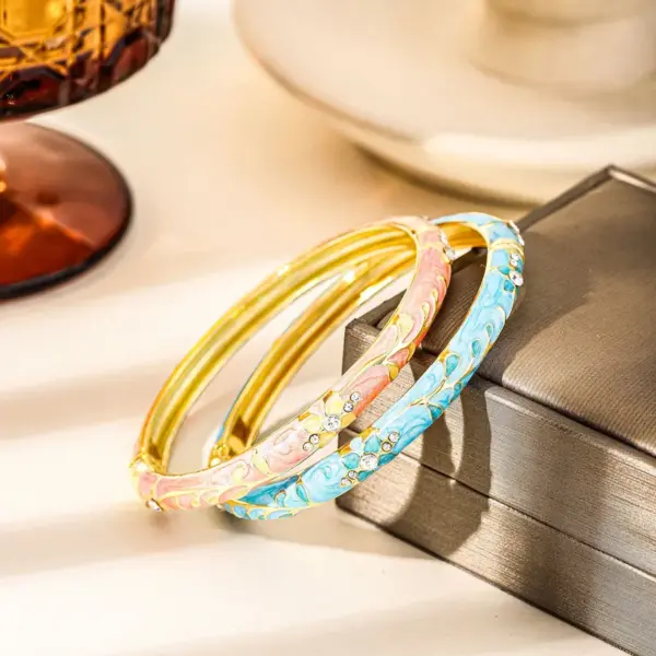 Wholesale Gold Gold-plated Stainless Steel Geometric Simple Bracelet Unisex Small Jewelry Classic