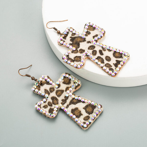 Wholesale Handmade Ins Shibuya Spice Y2K Niche Japanese Harajuku Exaggerated Cross Leather Leopard Earrings Earrings