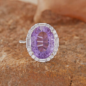 Natural amethyst 10*14 white gold