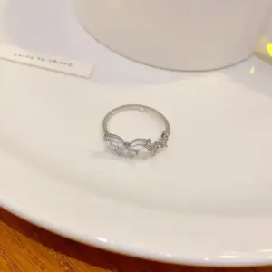 J669 Silver / Adjustable Opening