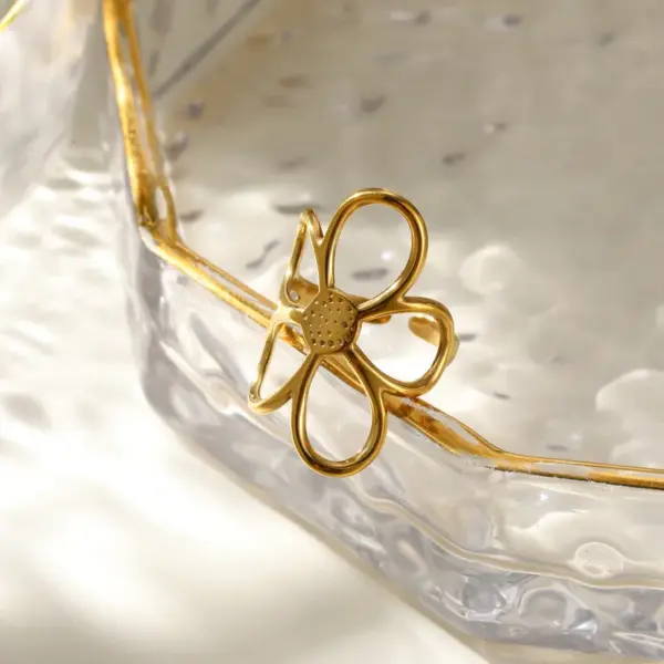 PVD Coated Real Gold Plated 18K Gold Flower 304 Stainless Steel Simple Style Classic Style Waterproof Non Tarnish Open Rings