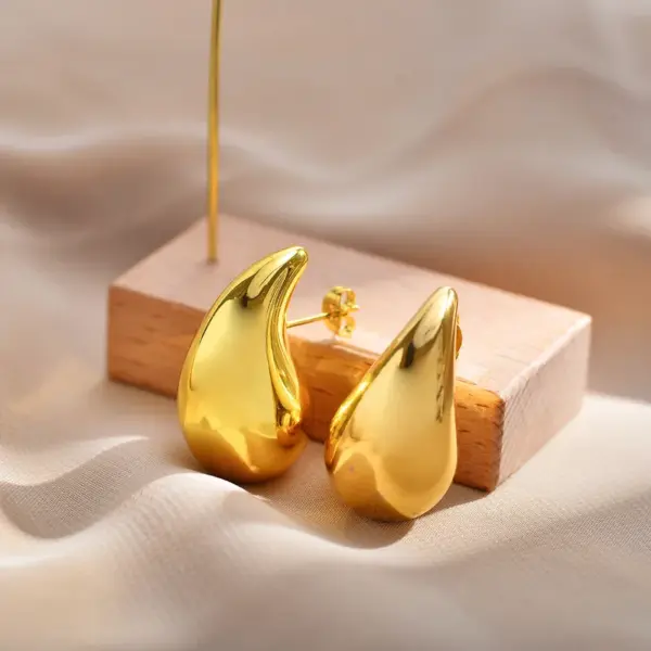 Wholesale PVD Coated Gold Plated Solid Color Stainless Steel Commute Waterproof Non Tarnish Ear Studs