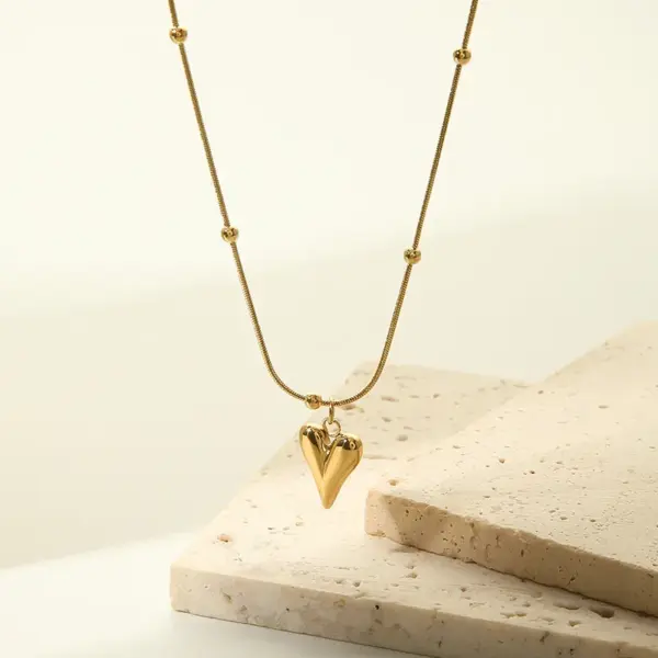 Wholesale PVD Coated Real Gold Plated 18K Gold Heart Shape 201 Stainless Steel Simple Style Waterproof Non Tarnish 201 Stainless Steel Bracelets Necklace