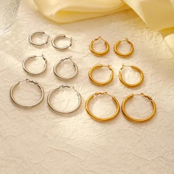 Wholesale 201 Stainless Steel Solid Color Electroplated 18K Real Gold Plated Casual Simple Style Waterproof Non Tarnish Earrings