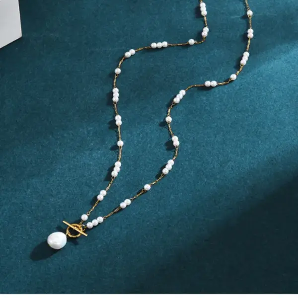 Wholesale 304 Stainless Steel Round Pearl PVD Coated Artificial Pearls 18K Gold Plated Simple Style Waterproof Non Tarnish Plating Necklace