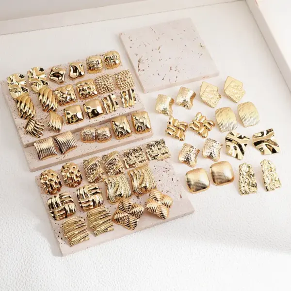 Wholesale 1 Pair Vintage Style Luxurious Classic Style Geometric 304 Stainless Steel Ear Studs