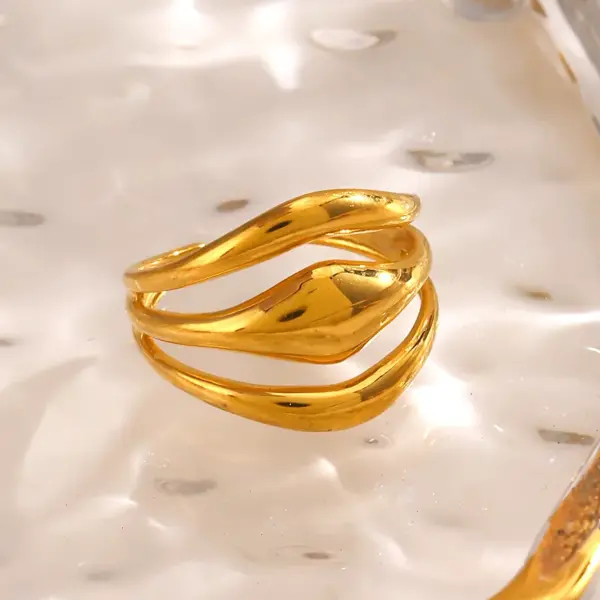 Wholesale Ion Plating (IP) 18K Gold Plated Lines 304 Stainless Steel Simple Style IG Style Waterproof Non Tarnish Rings