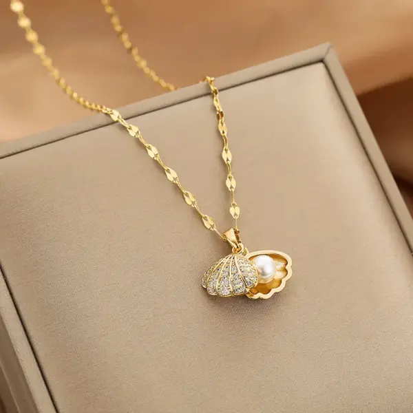Wholesale Glam Simple Style Solid Color 304 Stainless Steel Copper Plating Inlay 18K Gold Plated Acrylic Glass Zircon Pendant Necklace