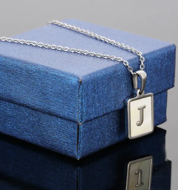 Wholesale PVD Coated 18K Gold Plated Letter Rectangle 304 Stainless Steel Titanium Steel Simple Style Waterproof Non Tarnish 304 Stainless Steel Pendant Necklace