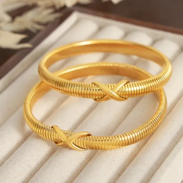 Wholesale 304 Stainless Steel Geometric PVD Coated Real Gold Plated Casual Simple Style Waterproof Non Tarnish Plating Gold Silver Bangle